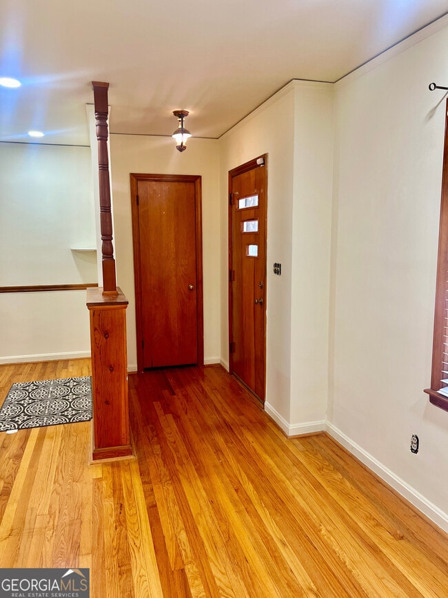 Building Photo - 2560 Wood Valley Dr