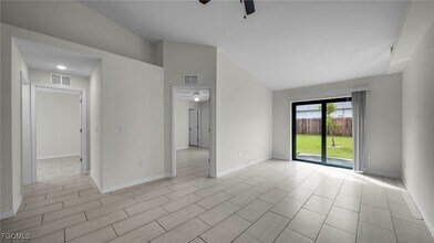 Building Photo - 1411-1413 Academy Blvd