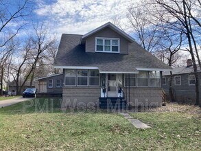 Building Photo - 1436 Matilda St NE