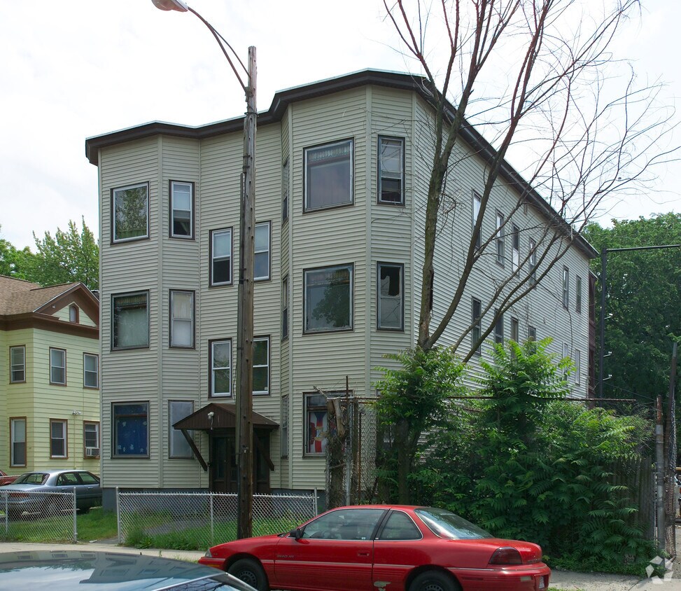 Building Photo - 21½ Bancroft St