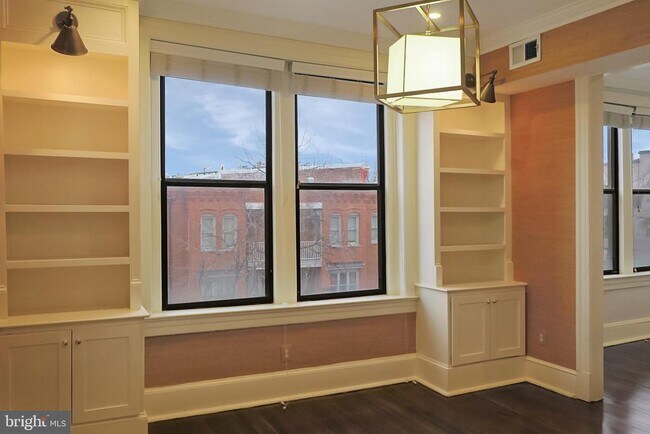 Foto del edificio - 520 E St NE