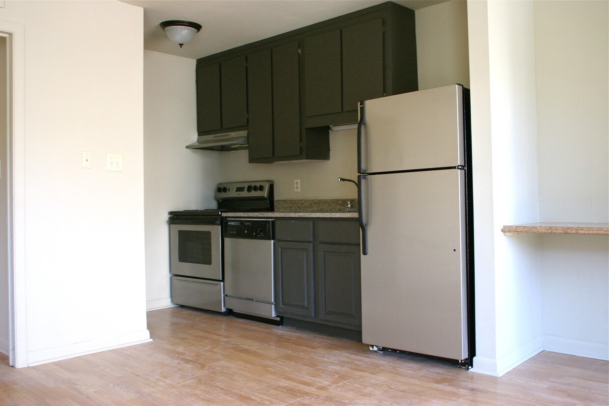 Primary Photo - 1504 14th Ave S