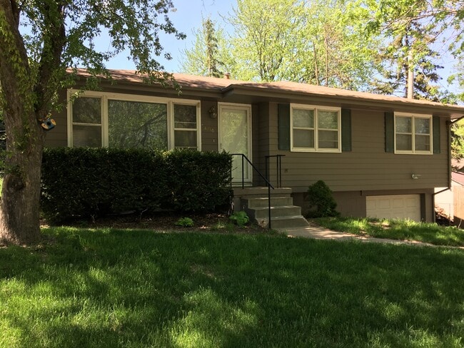 Building Photo - 4016 North 92nd Circle