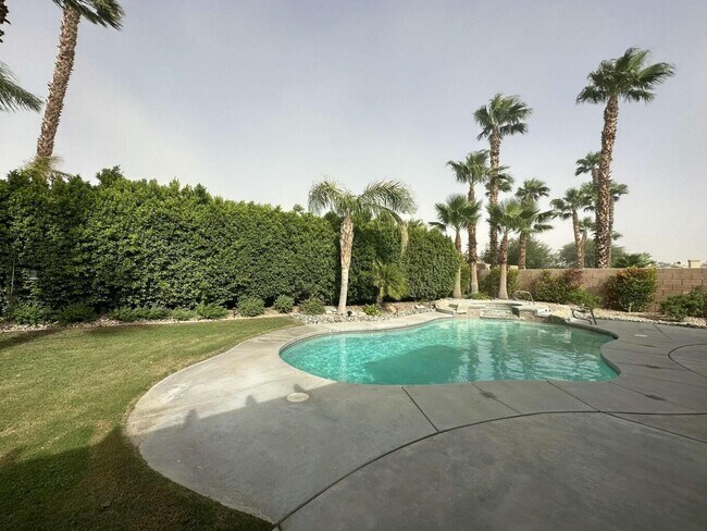 Foto del edificio - 68214 Santiago Rd