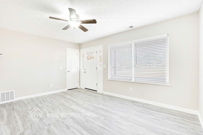 Foto del edificio - 3197 Delhi Dr