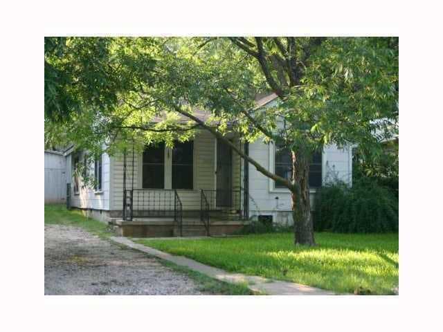 Primary Photo - 4620 Bennett Ave