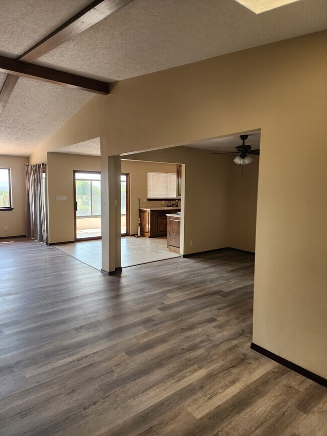 Foto del edificio - 7320 Carson Trl NW