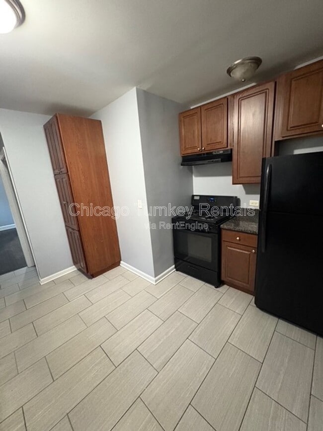 Foto del edificio - 8305 S May St