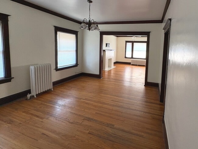 Building Photo - 112 S Taylor Ave