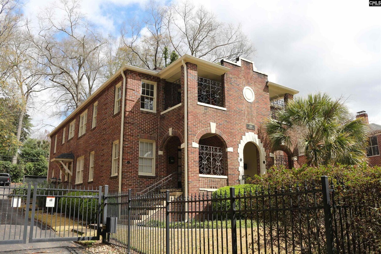 Primary Photo - 400 Waccamaw Ave