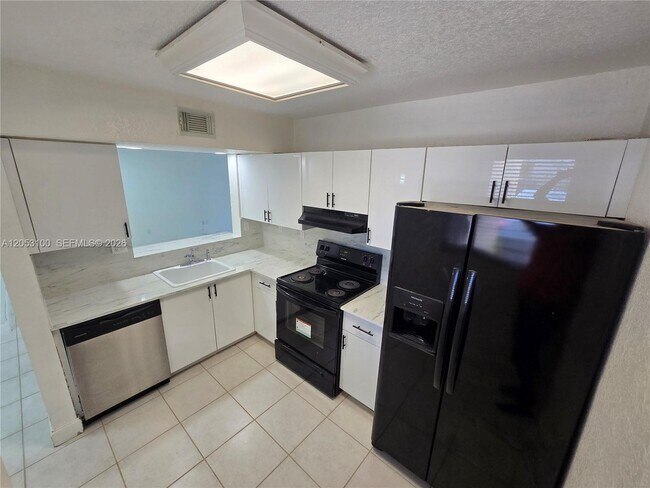 Foto del edificio - 12555 NW 11th Way