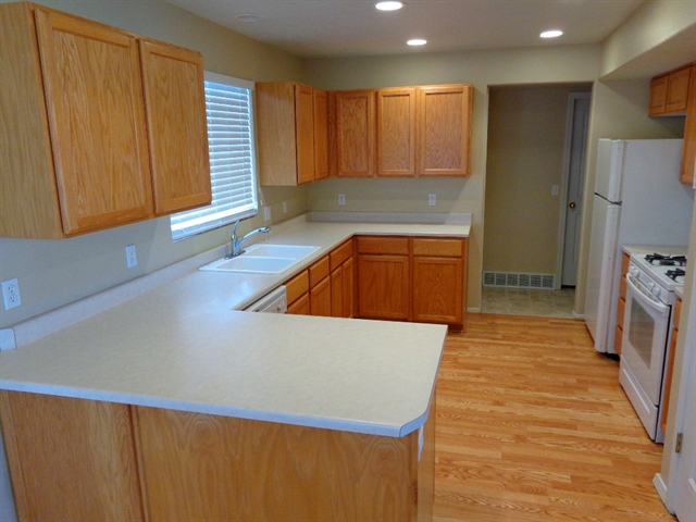 Building Photo - 5424 Ardennes Way