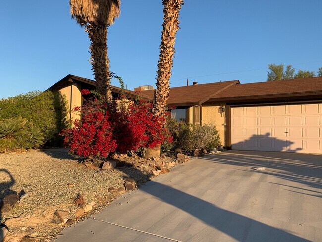 Foto del edificio - Furnished Winter Available December 1st. 2...