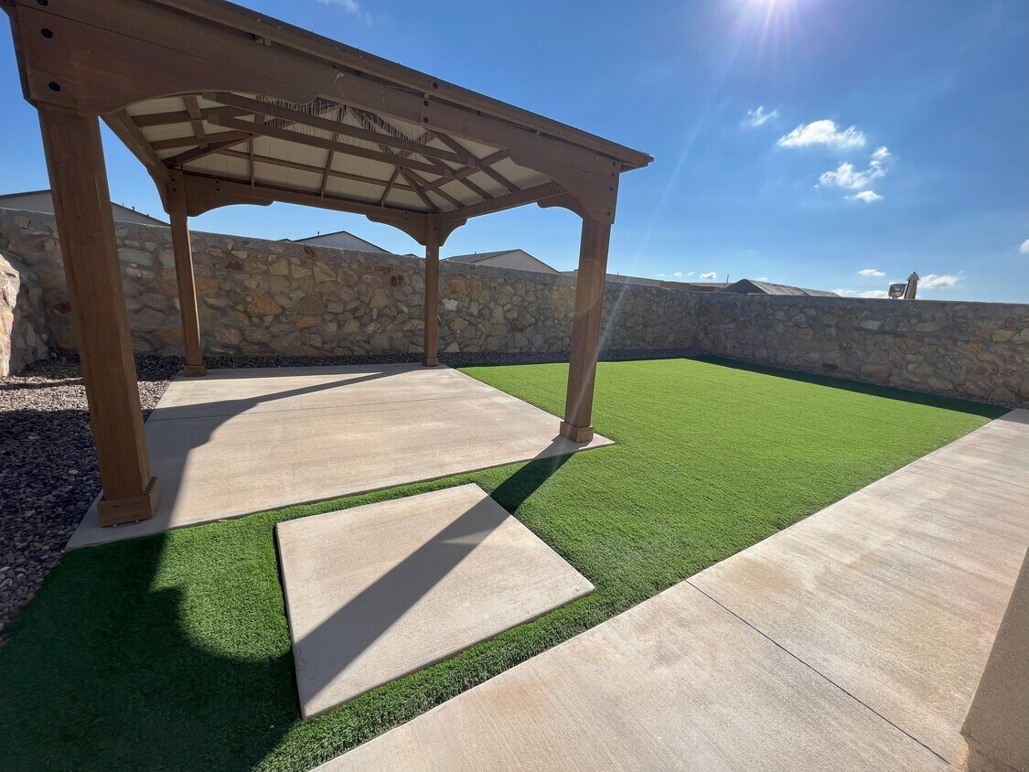 Patio interior - 3456 David Palacio Dr