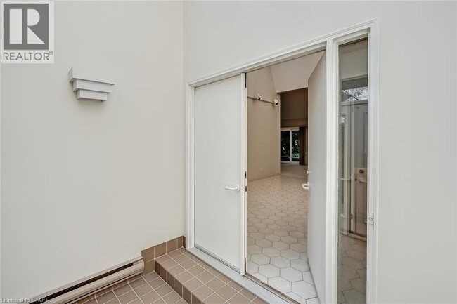 Building Photo - 4189 Inglewood Dr