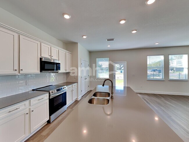 Building Photo - 1051 Grafton Ridge Dr