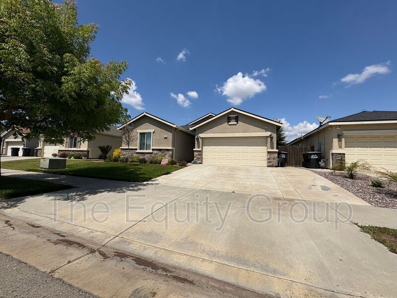 Primary Photo - 3842 E Evergreen Ave