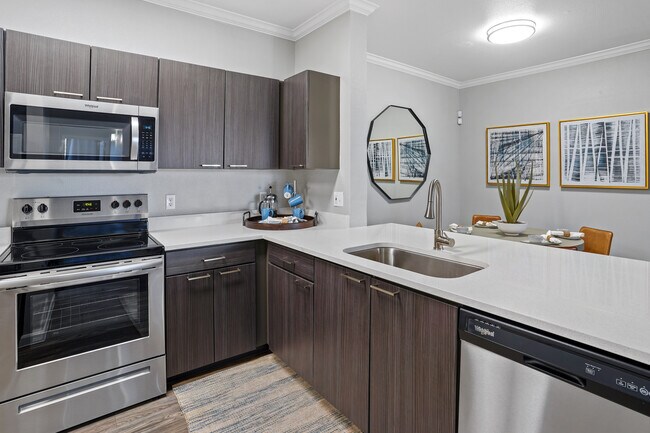 Foto del edificio - Serafina Apartment Homes