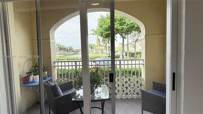 Foto del edificio - 8900 NW 107 Ct