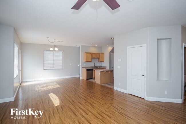 Foto del edificio - 667 Baffin Island Rd