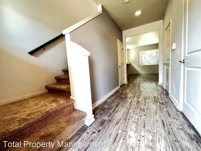 Building Photo - 3 br, 2.5 bath House - 20618 5th Avenue Ct E,