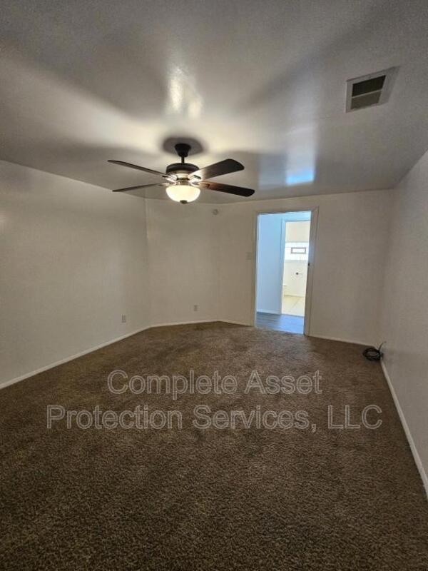 Building Photo - 3230 176th St