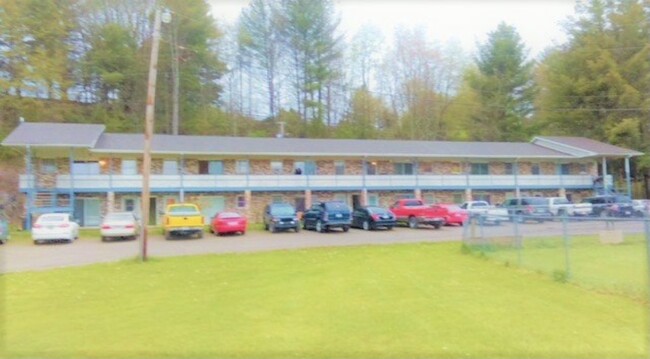 Foto del edificio - 477 Charlie Brown Rd
