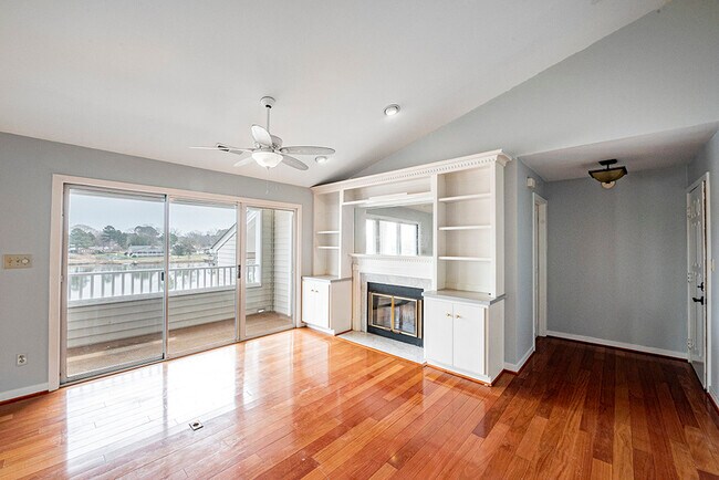 Building Photo - 222 Dockside Dr