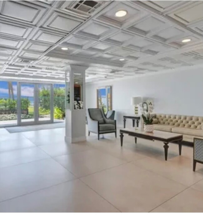 lobby - 11111 Biscayne Blvd