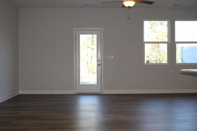 Foto del edificio - 3851 Well Fleet Dr