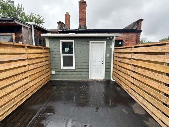 Foto del edificio - 3135 W McNichols Rd