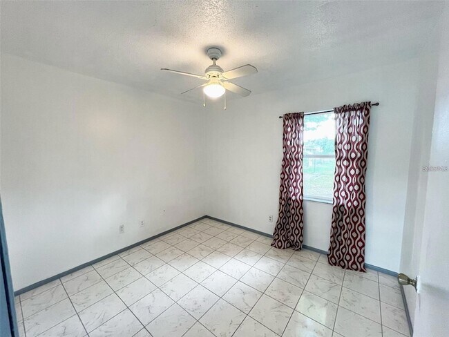 Foto del edificio - 6920 Edgefield Ln