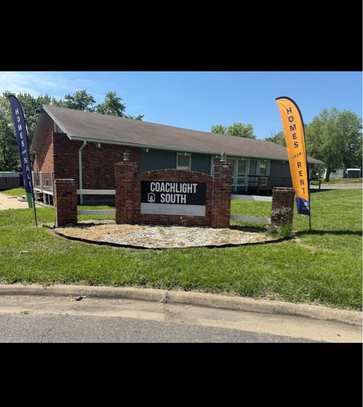 Primary Photo - 3831 SW South Park Ave