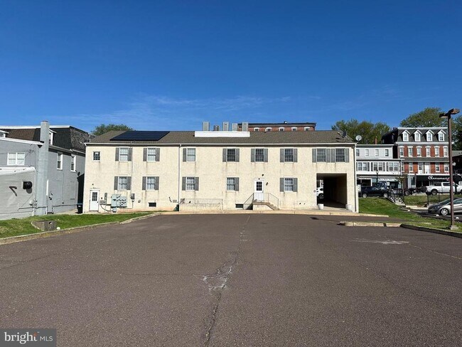 Foto del edificio - 358 Main St