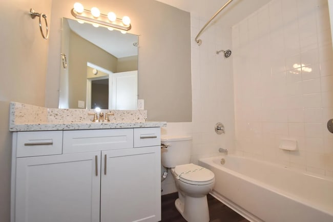 Building Photo - Hilltop Terrace