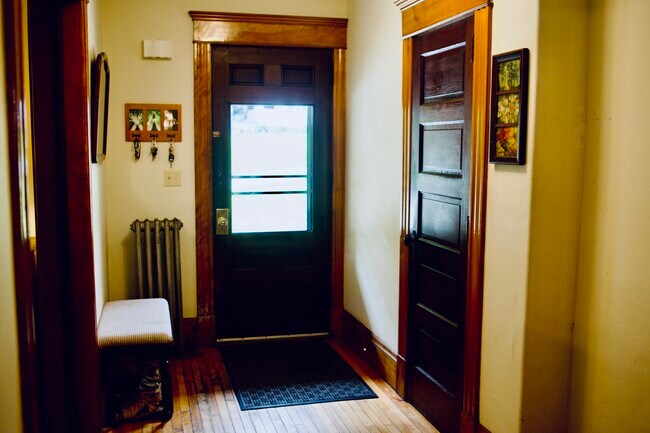 Building Photo - 36 Highland Ave