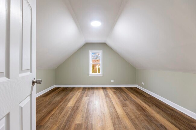 Foto del edificio - 6327 S Kenneth Ave