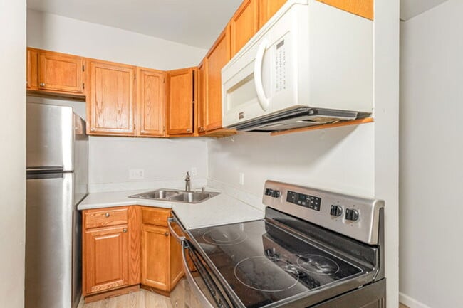 Building Photo - 3107 Colerain Ave