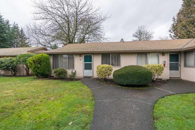 Foto del edificio - 2580 SE Courtney Rd