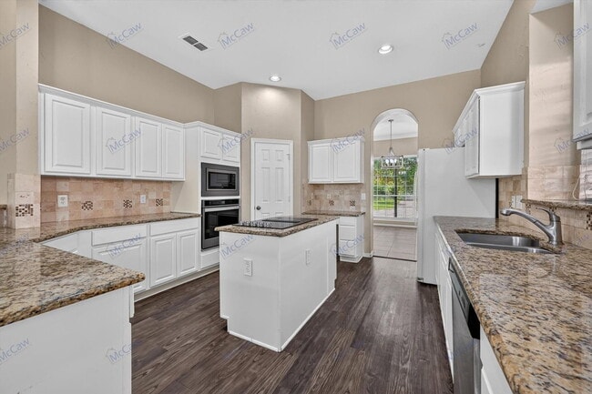 Building Photo - 504 Coventry Dr
