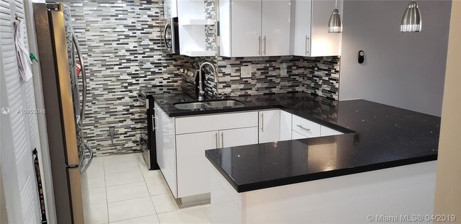 Foto del edificio - 10801 SW 109th Ct