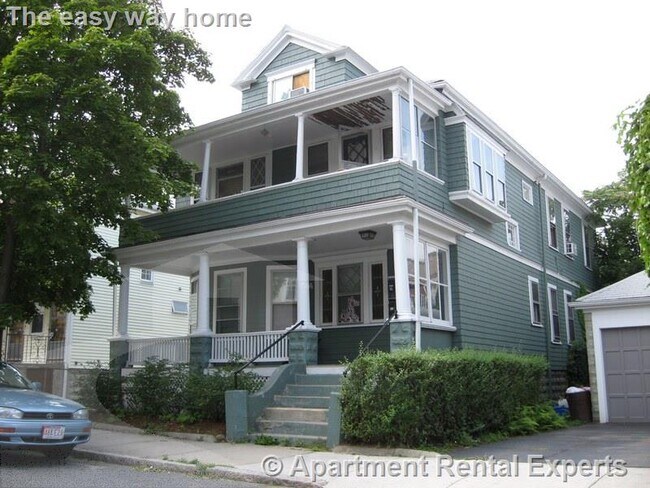 Building Photo - 34 Leonard St