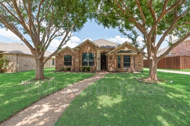 Building Photo - 12608 Red Hawk Dr