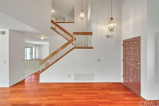 Building Photo - 10 Falcon Ridge Dr