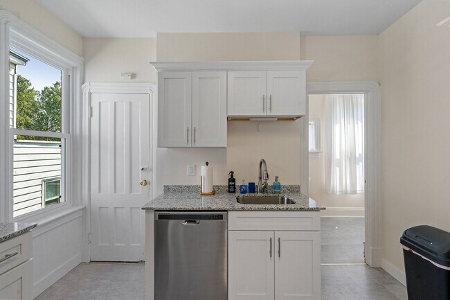 Foto del edificio - Rexford Main Street