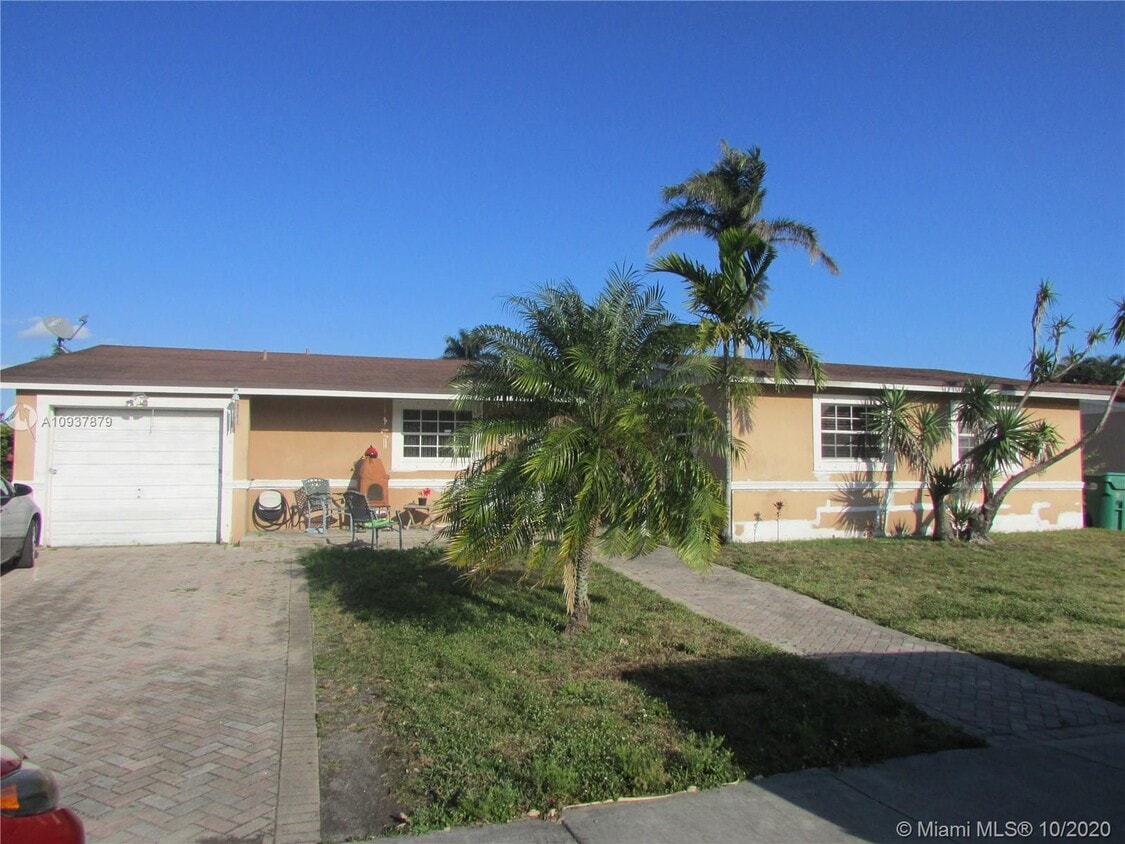 18301 NW 86th Ave, Hialeah, FL 33015 House for Rent in Hialeah, FL