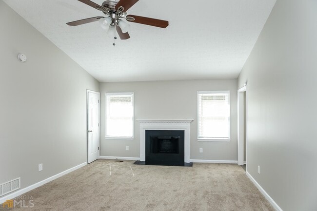 Building Photo - 465 Silverthorne Cir