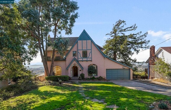 Building Photo - 2367 Carquinez Ave