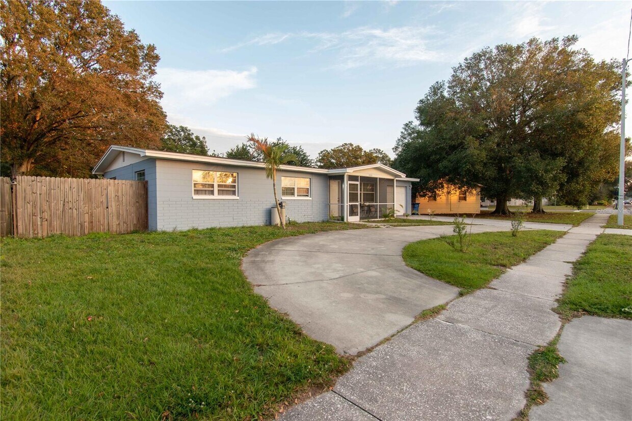 Foto principal - 2635 58th St N