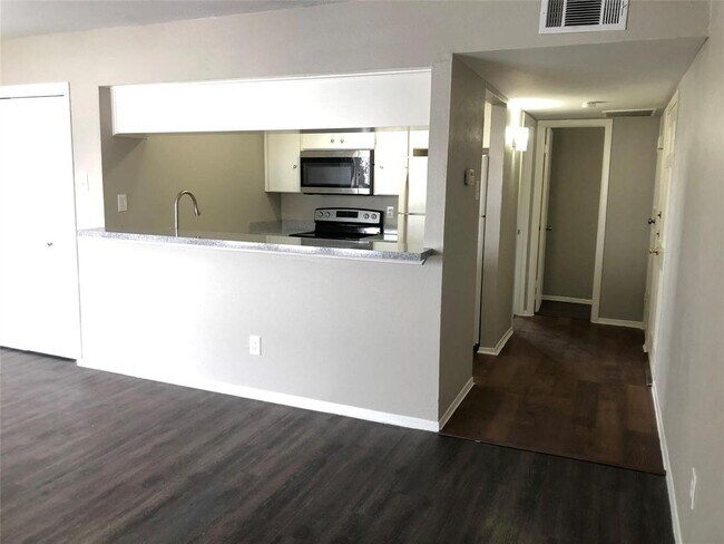 Foto del edificio - 13715 Preston Rd